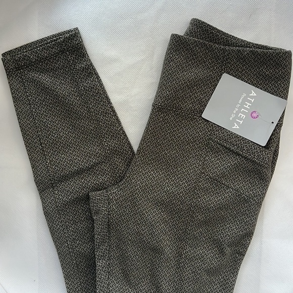 NEW!! Athleta Metro High Rise Crisscross Legging Size XS - Picture 8 of 8
